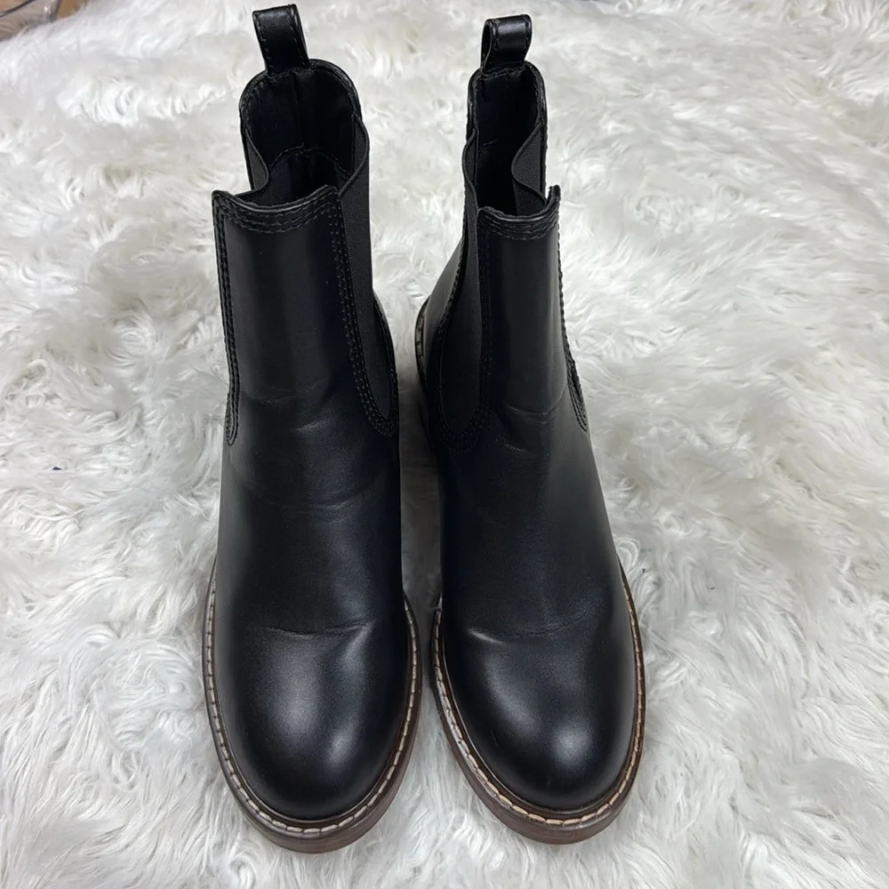 Steve Madden Black Leather Ankle Booties